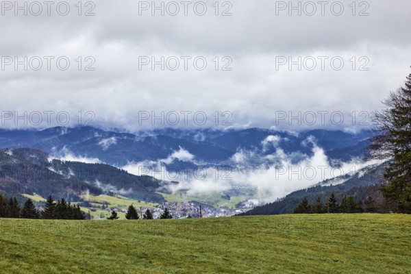 Village, hilly landscape, hills, coniferous forest, meadow, bird's-eye view, rainy mood, fog, Nimbostratus clouds, Weißer Brunnen, Hofstetten, Black Forest, Ortenaukreis, Baden-Württemberg, Germany
