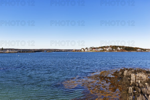 Shoreline, Cedar Beach, Harpswell, Cumberland County, Casco Bay, Atlantic Ocean, Maine, New England, USA