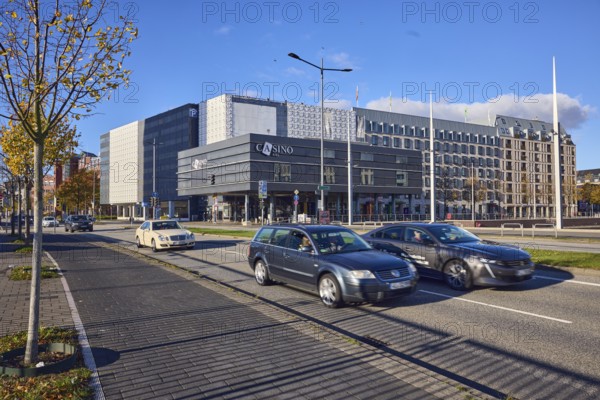 Casino, hotel, Accor Group, Adagio Access, ibis Styles, general development, commercial buildings, modern architecture, sidewalk, street, lantern, vehicles, motion blur, trees, autumn leaves, city trees, blue sky, cumulus clouds, Holstenbrücke, Kaistraße, Kiel, state capital, district-free city, Schleswig-Holstein, Germany