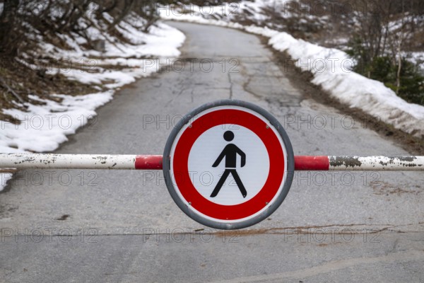 Pedestrian ban board, Goppenstein, Valais, Switzerland