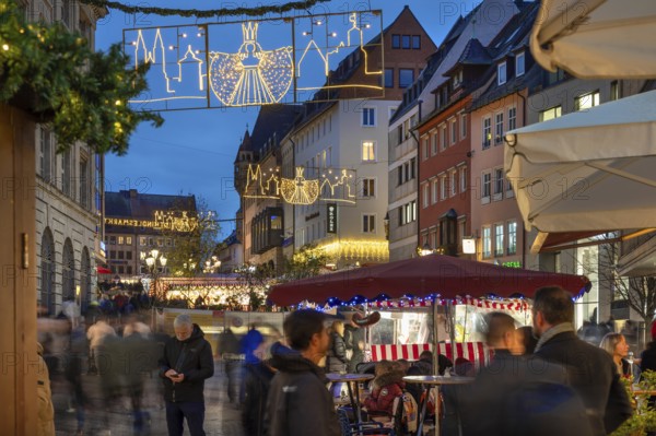 Christmas decorations and stalls on their way to the Nuremberg Christmas Market, Königstraße, Nuremberg, Middle Franconia, Bavaria, Germany