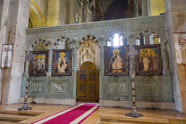 Altar of a church with impressive icons and wall paintings, Svetitskhoveli Cathedral, Svetitskhoveli, UNESCO World Heritage Site, Mtskheta, Mtskheta, Mtskheta-Mtianeti region, Georgia