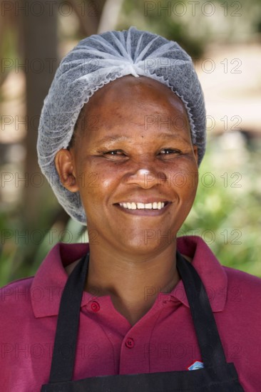 Africa, woman, person, Nama, face, colored, African appearance, African, looking at the cameraView, direct view, indigenous, ethnic, ethnology, ethnological, Namibia, indigenous people, female, cook