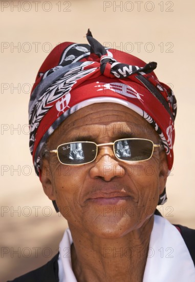 Africa, woman, person, Nama, face, colored, African appearance, African, looking at the cameraView, direct view, local, ethnic, ethnology, ethnological, Namibia, indigenous people, female, seamstress, area manager, wash house, grandma, grandmother