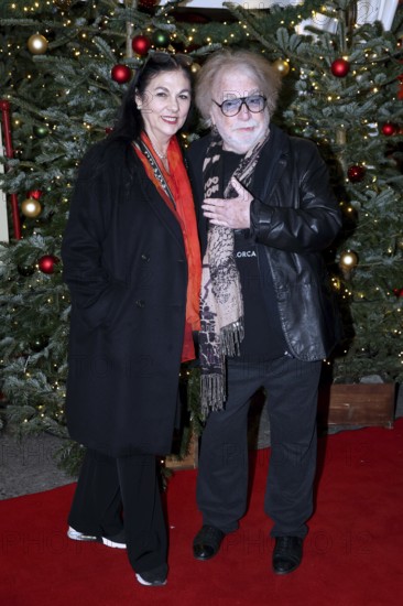 Bernhard Paul with woman Eliana Larible, Premiere Roncalli Christmas Circus, Tempodrom, Berlin 19.12.2025