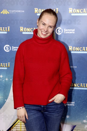 Clara Lösel, Roncalli Christmas Circus Premiere, Tempodrom, Berlin 19.12.2025