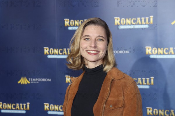 Svenja Jung, Roncalli Christmas Circus Premiere, Tempodrom, Berlin 19.12.2025