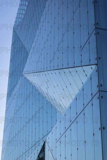 Glass façade of the Cube on Washington-Platz, Central Station, Berlin