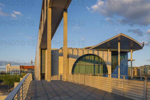 Footbridge with Marie-Elisabeth Lüders House in the evening light on the Spree in the government district, Berlin