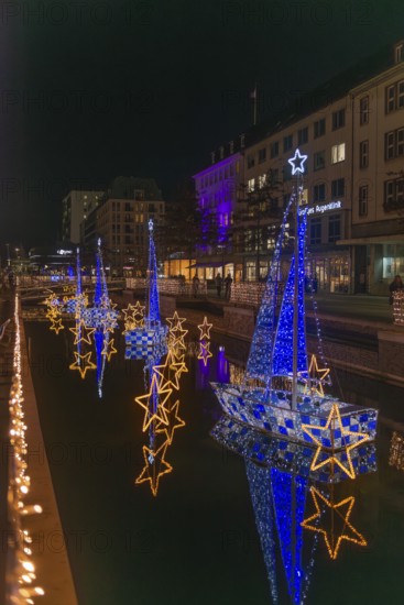 Christmas decoration in Kiel am Holstenfleet, Kleiner Kiel Canal, city center, Christmas, lighting, lights, sailboats, stars, water reflection, shops, evening, darkness, Germany