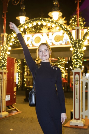Josephin bush at the premiere of the 21st Original Roncalli Christmas Circus in Berlin's Tempodrom on 19.12.2025