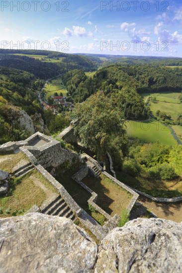 Castle ruins of Hohengundelfingen, ruins of a medieval hilltop castle, former headquarters of the Gundelfingen free noble family, Wolken, Gundelfingen-Münsingen, Lautertal, Swabian Jura, Reutlingen district, Baden-Württemberg, Germany