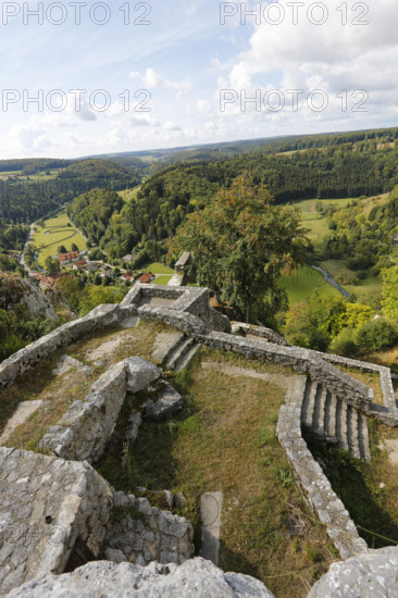 Castle ruins of Hohengundelfingen, ruins of a medieval hilltop castle, former headquarters of the Gundelfingen free noble family, Gundelfingen-Münsingen, Lautertal, Swabian Jura, Reutlingen district, Baden-Württemberg, Germany