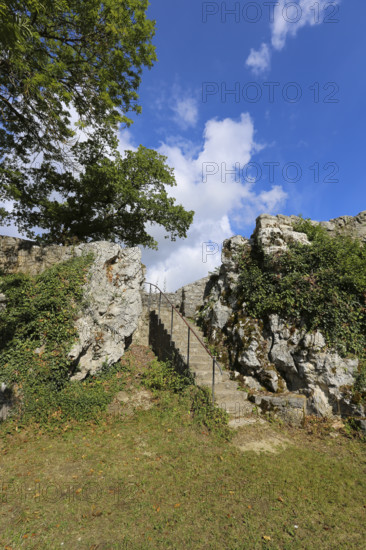Castle ruins of Hohengundelfingen, ruins of a medieval hilltop castle, former headquarters of the free noble family of Gundelfingen, stairs, clouds, Gundelfingen-Münsingen, Lautertal, Swabian Jura, Reutlingen district, Baden-Württemberg, Germany