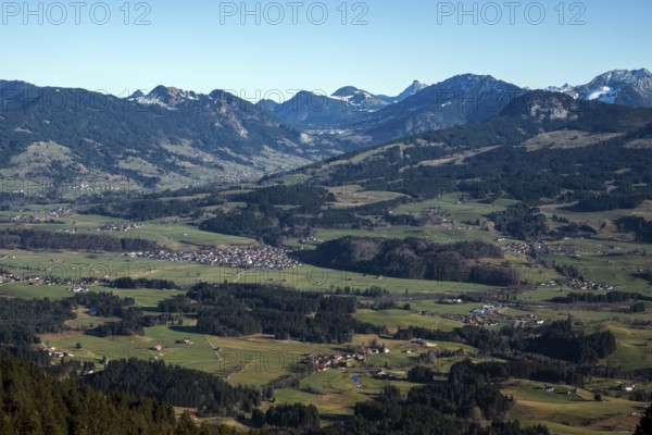 View from the Bolsterlanger Horn of villages in the Illertal and mountains of the Allgäu Alps, Bolsterlang, Oberstdorf, Oberallgäu, Allgäu, Bavaria, Germany
