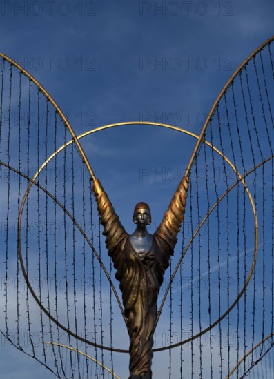 Golden angel, angel figure, angel motif, baroque Christmas market, evening light, Ludwigsburg, Baden-Württemberg, Germany
