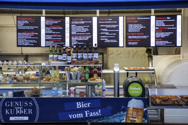 Sales stand on cutters in the ferry channel, Hanseatic City of Stralsund, Baltic Sea, Mecklenburg-Western Pomerania, East Germany, Germany