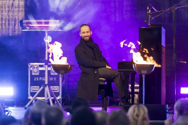 Igor Levit (pianist) plays the piano at the lighting of the 20th anniversary Hanukkah in front of the Brandenburg Tor, Berlin, 17.12.2025