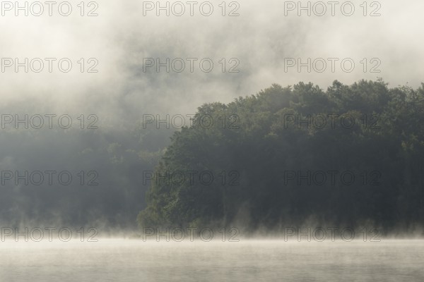 Hennesee, fog, rising clouds of fog, Hennetalsperre, Sauerland-Rothaargebirge nature park Park, North Rhine-Westphalia, Germany