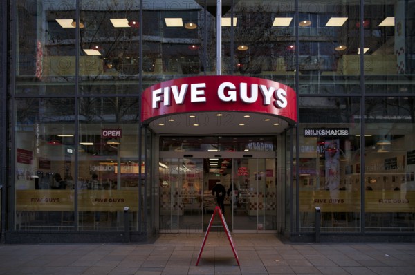 Entrance of the Five Guys fast food chain, burger chain, hamburger, fast food, restaurant, logo, Königsstraße, pedestrian zone, Stuttgart, Baden-Württemberg, Germany