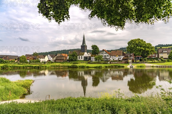 Heinsen, Church of St. Liborius and the Weser, Samtgemeinde Bodenwerder-Polle, Lower Saxony, Germany