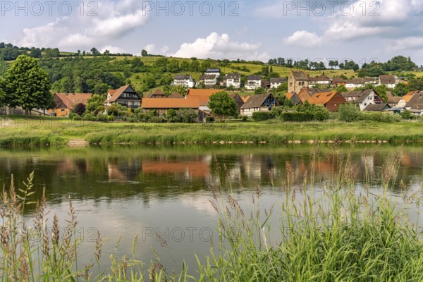 Brevörde and the Weser, Samtgemeinde Bodenwerder-Polle, Lower Saxony, Germany