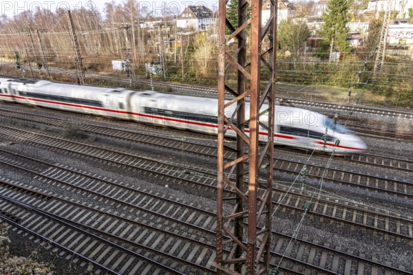 ICE on the route east, in front of Essen Central Station, long-distance traffic, North Rhine-Westphalia, Germany