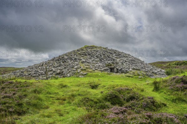 Megalith grave of, Carrowkeel, Templevanny, County Sligo, Ireland