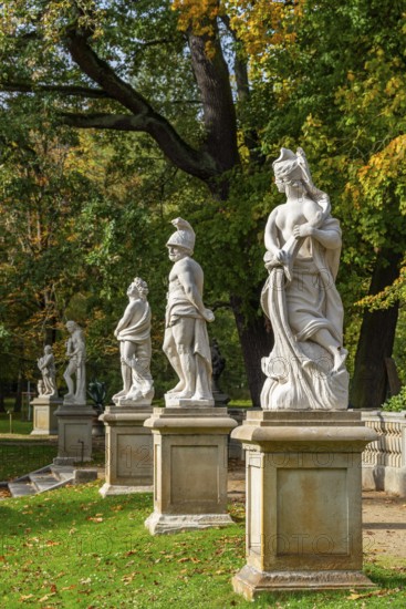 Stone sculptures of Roman and Greek goddesses and gods, Wiepersdorf Castle Park, Wieperdorf, Fläming, Brandenburg, Germany