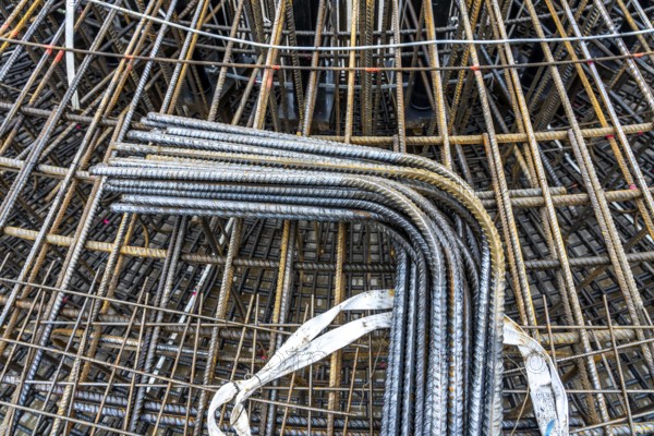 Reinforcing steel for the reinforced concrete foundation of a wind turbine, a mesh of rebar and rebar mesh, over 100 tons of reinforcing steel were used, the wind turbine will have a hub height of 160 meters, part of a new wind farm in Sauerland, near Balve, North Rhine-Westphalia, Germany