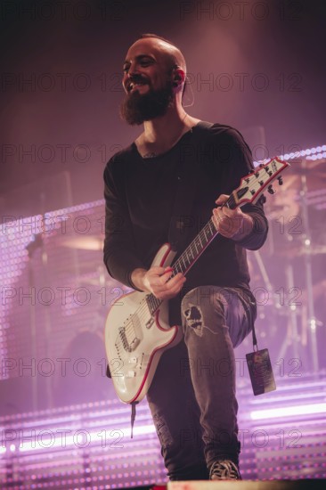 Guitarist Andy buck from Emil Bulls live on X-Mas Bash Tour 2025 at Huxleys Neue Welt in Berlin on 05.12.2025