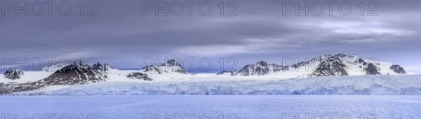 Lilliehöökbreen glacier in summer debouching into Lilliehöök Fjord, Lilliehöökfjorden, branch of Krossfjorden in Albert I Land, Spitsbergen, Svalbard