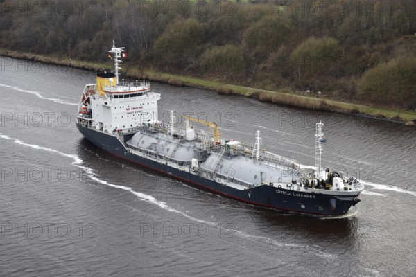 LNG tanker CRYSTAL LAVENDER sails in the Kiel Canal, NOK, Kiel Canal, Kiel Canal, Schleswig-Holstein, Germany