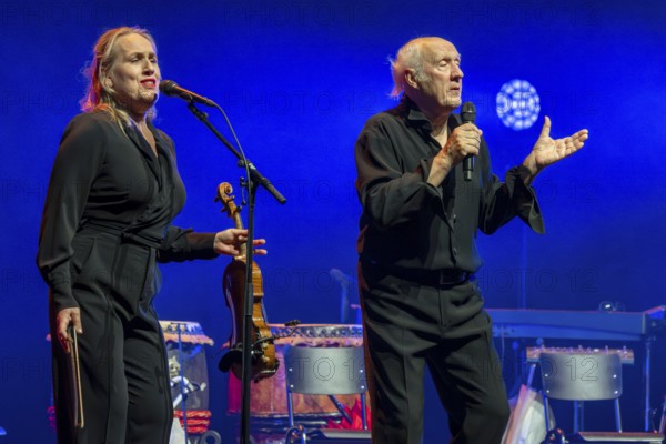 Herman van Veen, singer, songwriter, Netherlands, with the program Achtzig live, 04.12.2025, Admiralspalast, Berlin, Germany < english> Herman van Veen, singer, lyricist, Netherlands, with the program Achtzig live, December 4, 2025, Admiralspalast, Berlin, Germany