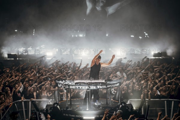 BUNT. live in the middle of it all tour at Berlin's Tempodrom on 21.11.2025