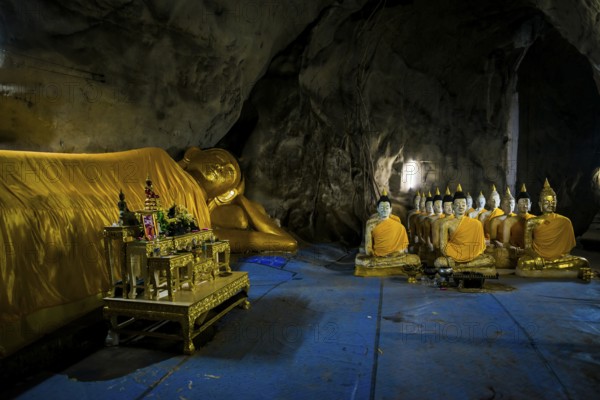 Cave with Buddha Statues, Tham Phra Non, Reclining Buddha Cave, Wat Ao Noi, Prachuap Khiri Khan, Prachuap Khiri Khan Province, Central Thailand, Thailand