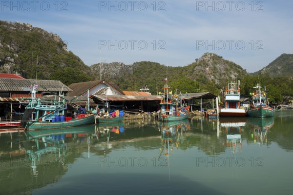 Fishing village and harbor, south of Hua Hin, Sam Roi Yot, Prachuap Khiri Khan, Central Thailand, Thailand