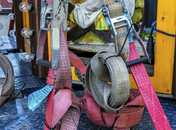Detailed photo, safety belts for transporting heavy objects, Berlin, Germany
