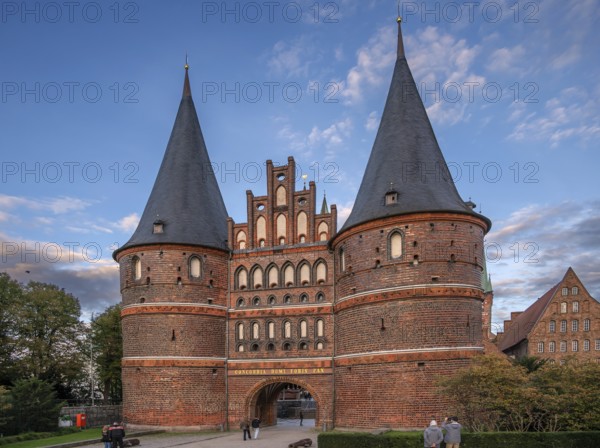 Holstentor, historic city gate from 1478, Holstentorplatz, Hanseatic City of Lübeck, Schleswig-Holstein, Germany