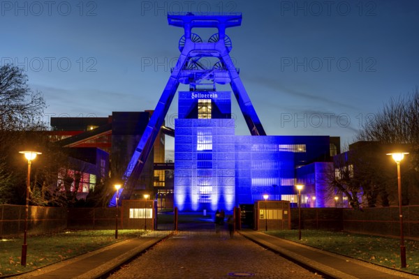 International Children's Rights Day, in addition buildings around the world are illuminated blue, over 60 in Germany, blue illumination for the worldwide action of the United Nations Children's Fund, UNICEF, here the UNESCO World Heritage Zeche Zollverein, the Doppelbock conveyor framework of Schacht XII, Essen, North Rhine-Westphalia