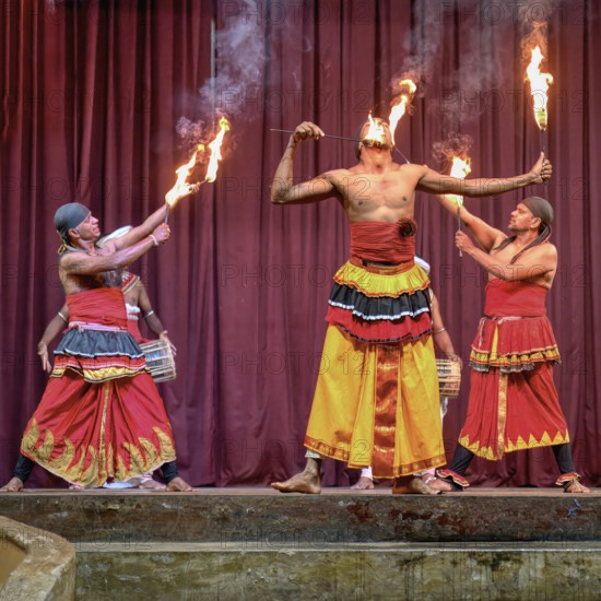 Kandi Lake Club Cultural Dance Show, Fire eater, Kandy, Sri Lanka