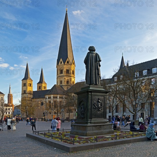 Münsterplatz with the Beethoven Memorial and Bonn Minster, Bonn, North Rhine-Westphalia, Germany
