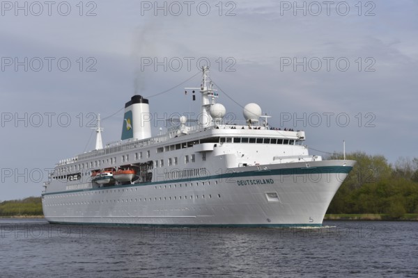 MS Deutschland sails in the Kiel Canal, NOK, Kiel Canal, Kiel Canal, Schleswig-Holstein, Germany