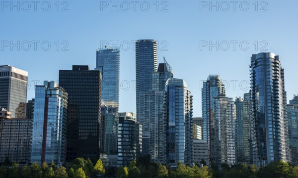 Skyline, skyscrapers on the promenade, Coal Harbour, Vancouver, British Columbia, Canada