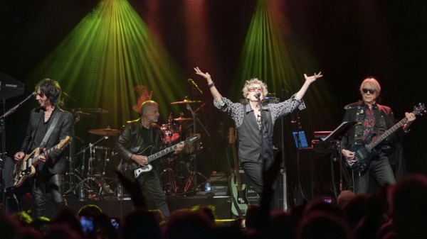 Singer Richard Butler, The Psychedelic Furs, rock band, UK, Live 2025 tour, concert on 08.11.2025 at Columbia Theater, Berlin, Germany > English> The Psychedelic Furs, rock band, UK, live 2025 tour, concert on November 8, 2025 at the Columbia Theater, Berlin, Germany