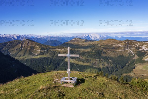 Summit Cross, Hoher Zinken, Postalm, Osterhorn Group, Salzkammergut, Province of Salzburg, Austria