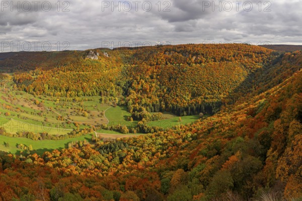 Indian summer on the Swabian Jura in the Nenninger Valley with the ruins of Reussenstein Castle