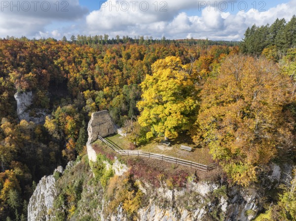 Aerial view of the viewpoint, shovels and Hausen Castle, also known as the Hausen ruins, surrounded by autumn vegetation, a ruin of a castle above the village of Hausen in the valley in the Upper Danube Valley, Beuron, Sigmaringen district, Baden-Württemberg, Germany