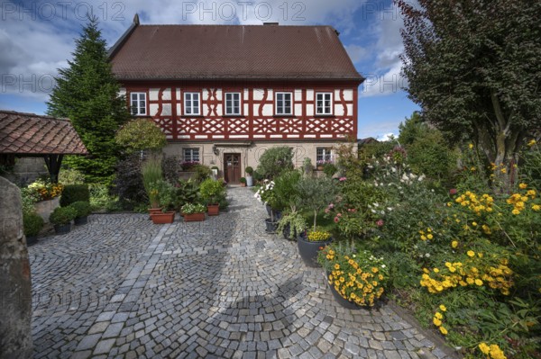 Fortified church rectory, built in 1700, Hannberg, Middle Franconia, Bavaria, Germany