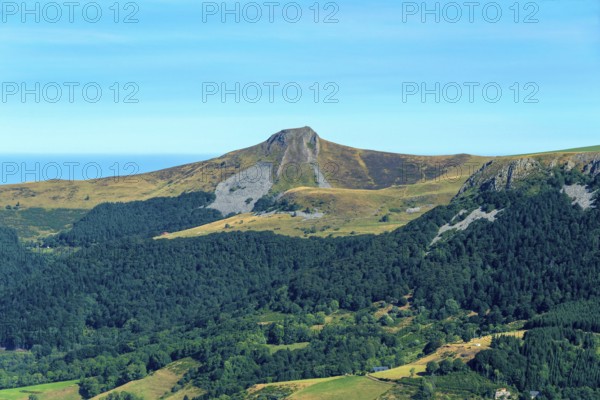 Auvergne Volcanoes Regional Park. La Banne d'Ordanche culminate at 1515m . Puy de Dome. Auvergne Rhone Alpes. France
